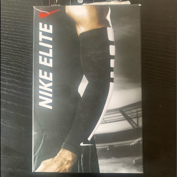 𝅺NEW Nike Basketball ELITE SLEEVEOne Sleeve BLACK/Whiteadult One Size